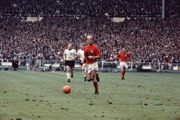 Bobby Charlton, England, heroes